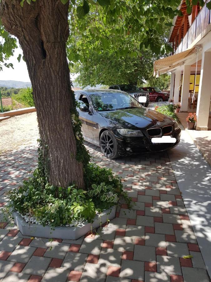 Apartmani Corleone Билице Екстериор снимка